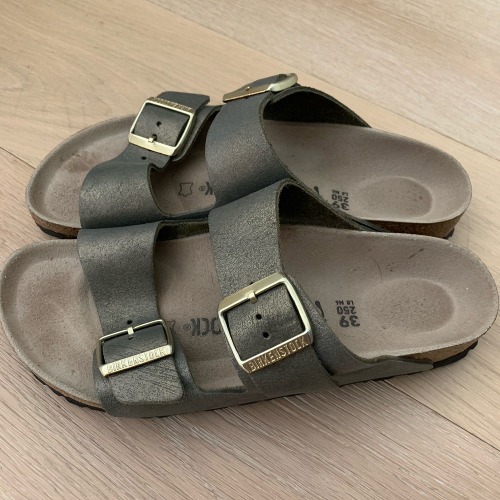 Leather gold Birkenstock’s